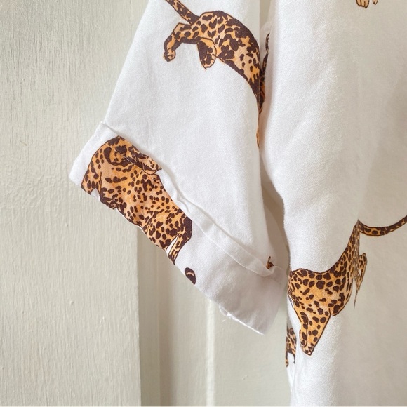 HINT OF BLUSH Leopard Print White Button Down Blouse Women's Size Medium - Picture 7 of 8